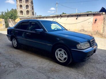 yan güzgülər s: Mercedes-Benz 220: 2.2 l | 1996 il Sedan