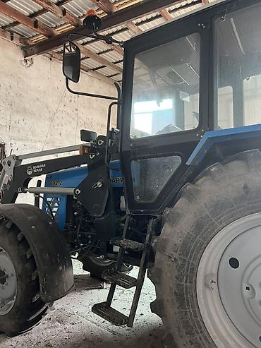 Тракторы МТЗ (Беларус): Трактор МТЗ Беларус 892.2 с фронтальным погрузчиком 2022 года — 6