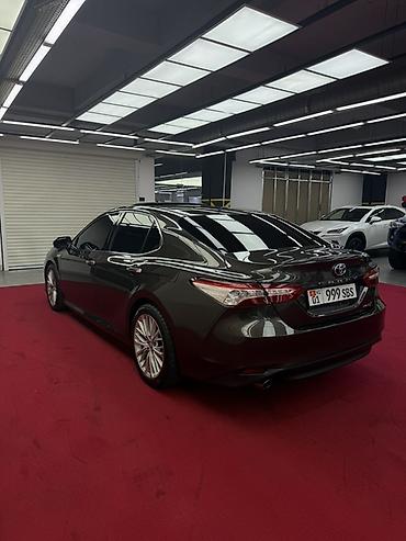 corolla 2016: Toyota Camry: 2018 г., 2.5 л, Вариатор, Гибрид, Седан — 3
