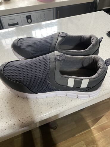 adidas ayaqqabi: 18 m 40,41raz