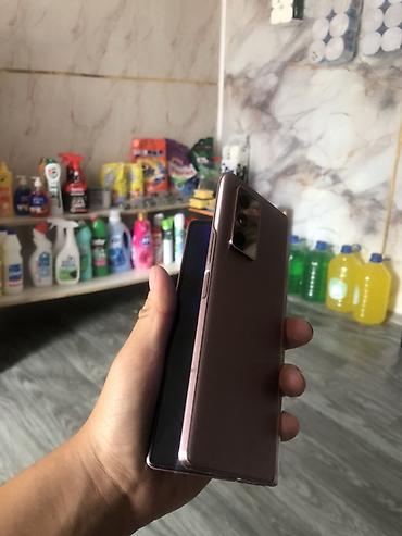 core 2: Складной смартфон Samsung Galaxy Z Fold в бронзовом цвете. Модель с — 4
