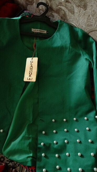 Пальто: Пиджак и пальто демнесезон цены от 600 сомов