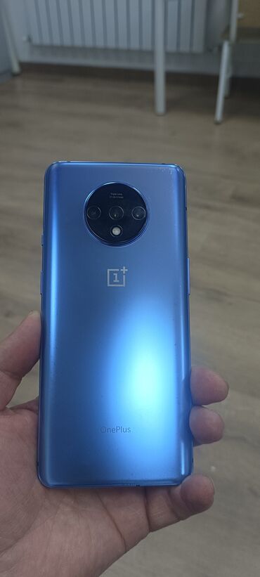 чехол а3: OnePlus 7T, Б/у, 256 ГБ, цвет - Голубой, 2 SIM