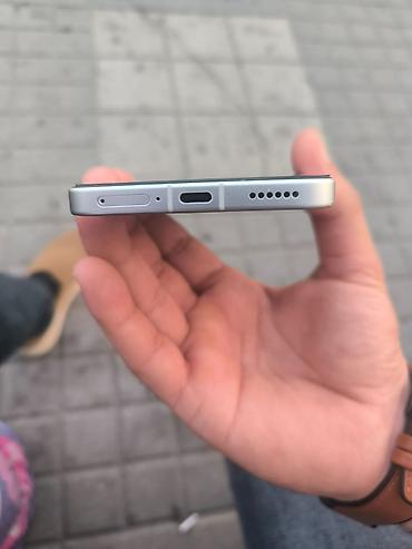 redmi telefon: Poco F7, rəng - Gümüşü, Sensor — 1