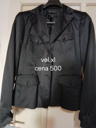 Kompleti: Ženska garderoba – više komada 1) Bež komplet (sako + suknja) - — 4