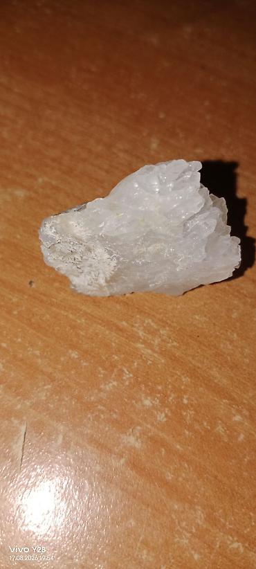 tamet dasi: Ağ kristal xammal daş - Material: təbii, şəffaf-ağ rəngli kristal — 2