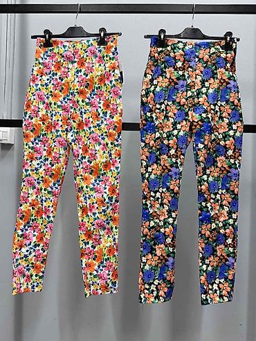ps helanke: Ženske pantalone sa cvetnim printom – visoki struk
1350 din
S M L — 3