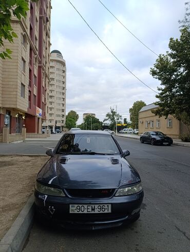 Opel: Opel Vectra: 1.8 l | 1996 il 407307 km Sedan — 2