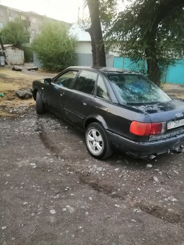 спартивний машина: Audi 80: 1993 г., 2.3 л, Механика, Бензин, Седан