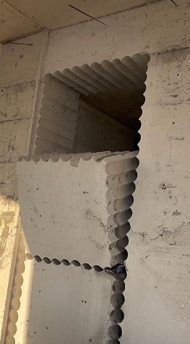 tam insaat: Beton kesimi beton kesen beton desimi beton deşen betonlarin kəsilməsi — 3