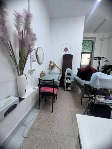 срочно продаю дом аламедин рынок: Сдается кушетка для бьюти мастера район аламединский рынок напротив