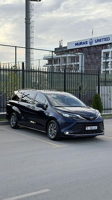 voxy noah: Toyota Sienna: 2023 г., 2.5 л, Вариатор, Гибрид, Минивэн — 1