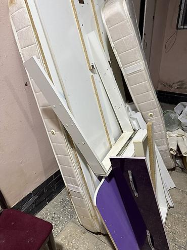 lovhe: Uşaq otağı üçün 2 mertebelı yatag dəsti və döşək Tərkibi: - Bir — 1