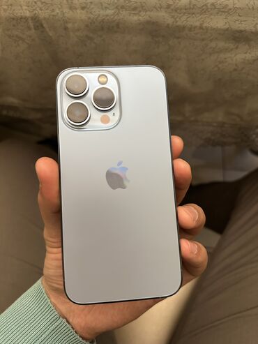 iphone в кредит: IPhone 13 Pro, Б/у, 128 ГБ, Голубой, Чехол, Кабель, 95 %