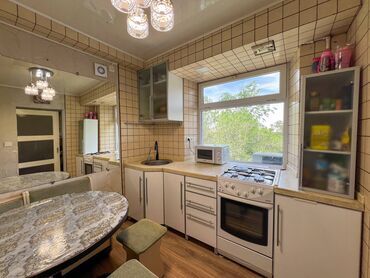 сдается квартира ата турк: 3 комнаты, 55 м², Хрущевка, 4 этаж