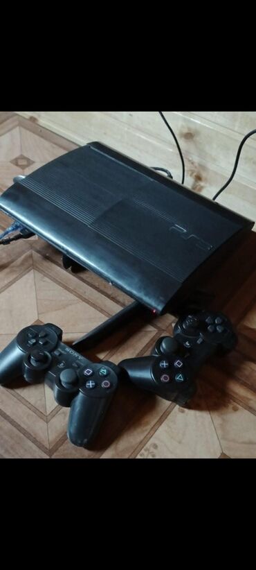 PS3 (Sony PlayStation 3): PS3 evde iwlenib heç bir problemi yoxdur qiymet 300 azn koday2 Gəncə