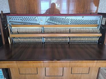 trenajor daşları: Məhsul: Akustik upright piano – “Belarus” (klassik model) Təsvir: - — 1