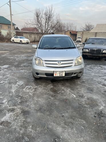 Toyota: Toyota ist: 2003 г., 1.3 л, Автомат, Бензин, Хэтчбэк