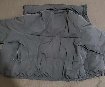 qiş: Bershka kişi puffı şişmə qış gödəkçəsi - Rəng: tünd boz/navy - Model — 5