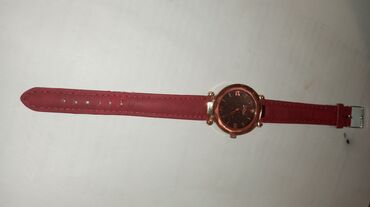 ayfon saatlari: Б/у, Наручные часы, цвет - Красный