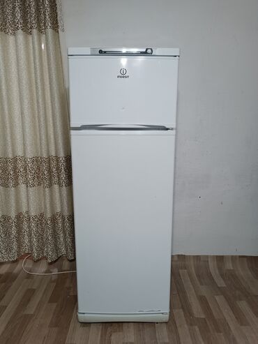 дорожный холодильник: Муздаткыч Indesit, Колдонулган, Эки камералуу, De frost (тамчы), 60 * 170 * 60