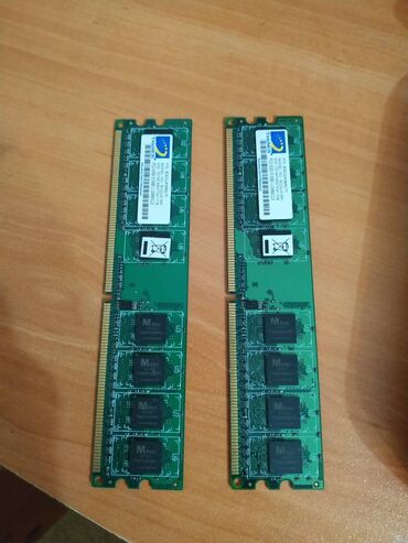 Operativ yaddaş (RAM): RAM DDR2 TwinMOS 512 MB Operativ yaddaş - 2 ədəd