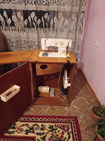 производственная швейная машина: Швейная машина Chayka, Электромеханическая, Автомат
