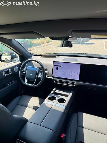 Lixiang: Lixiang L6: 2025 г., 1.5 л, Автомат, Электромобиль, Внедорожник — 11