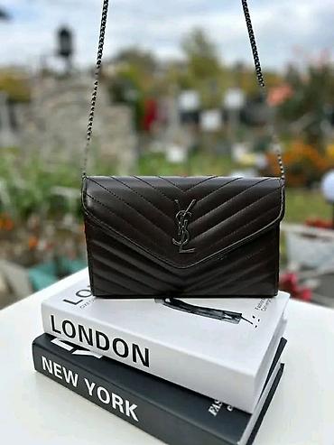 torba za gepek: Torbice 3100 din
💋 — 3