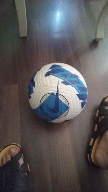 balaca top: Futbol topu Nike CQ7150, göy/ağ orjinalıdı 1 defe bele futbol