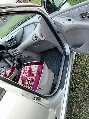 машина на час: Nissan Almera Tino: 2002 г., 2 л, Вариатор, Бензин — 6