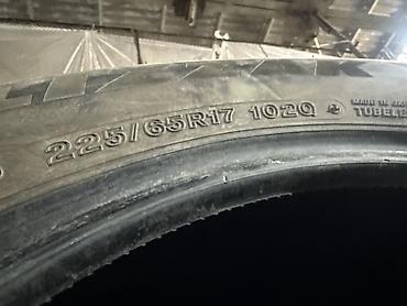 Зимние шины 225/65 R17 102Q, бескамерные (Tubeless). - Размер: 225/65