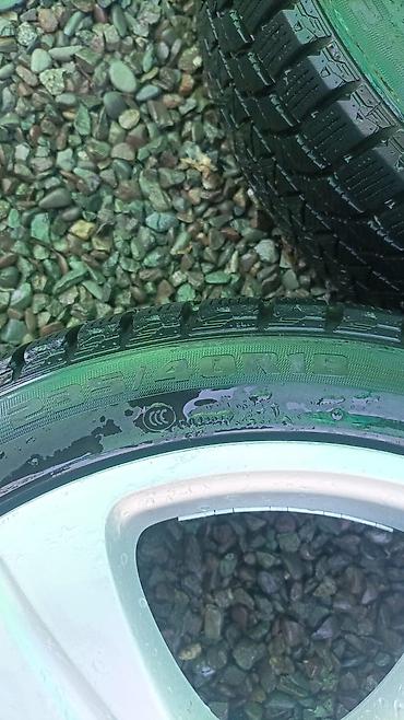Комплект из 4 автомобильных колес в сборе: зимние шины 235/40 R18 на at lalafo.kg Комплект из 4 автомобильных колес в сборе: зимние шины 235/40 R18 на