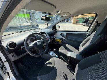 Toyota: Toyota Aygo: 1 l. | 2011 έ. Χάτσμπακ — 16