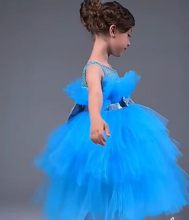 Haljine: Midi, Bez rukava — 11