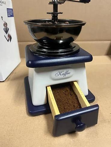 Aparati za kafu: Ručna mlin za kafu TCM – Kaffeemühle - Dekorativan i funkcionalan — 2
