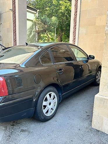 volkswagen passat 1: Volkswagen Passat B5, sedan kuzov, qara rəng. Mator yeni dəyişilib — 9