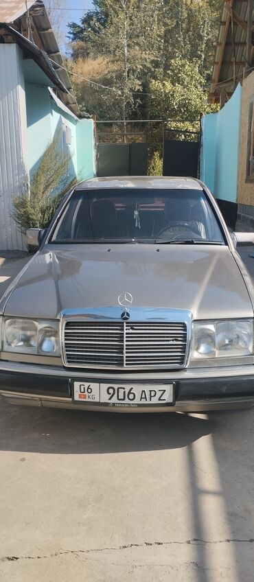 merc 211: Mercedes-Benz W124: 1991 г., 2.3 л, Механика, Бензин, Седан