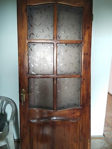 Taxta otaq qapısı – şüşəli model - Material: tam ağac (rənglənmiş