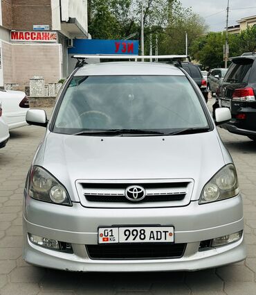 Toyota: Toyota Ipsum: 2002 г., 2.4 л, Автомат, Бензин, Минивэн