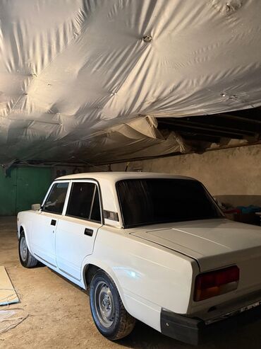 VAZ (LADA): Model: LADA (VAZ) 2107 sedan Kuzov: 4 qapı, ağ rəng Salon: klassik — 3