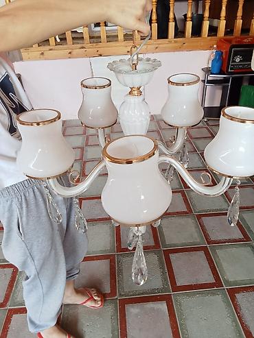 ev ucun divar saatlari: Çılçıraq, 5 lampa, Şüşə — 3