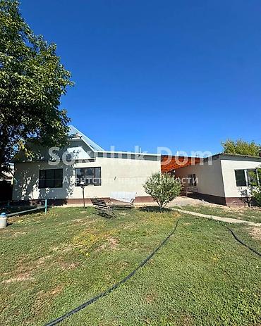 Продажа коттеджей и домов: 🏠Продается дом в с. Сокулук, от трассы 1,5 км. 🟡Комнаты: 7 🟡Участок — 2