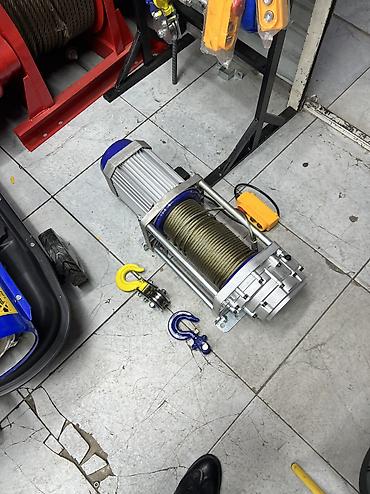 Другие инструменты: Электрическая канатная лебёдка Грузоподъёмность 2500кг Напряжения — 2