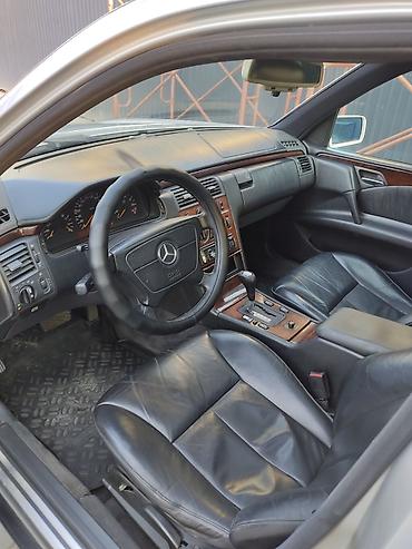 bud e9: Mercedes-Benz E-Class: 1996 г., 3.2 л, Автомат, Бензин, Седан — 7