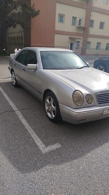 mersedes e 240: Mercedes‑Benz E‑Class 2400 sedan - Korpus: 4 qapılı sedan, gümüşü — 2
