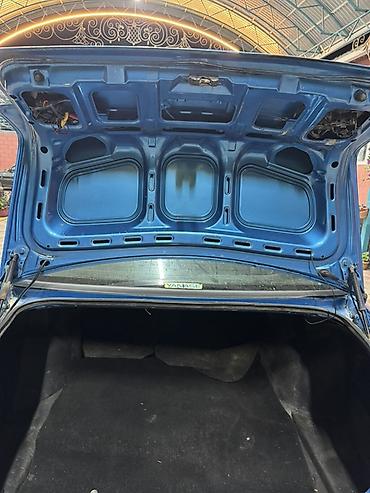 mazda 323 2003: Volkswagen Vento: 1993 г., 2 л, Механика, Бензин, Седан — 8