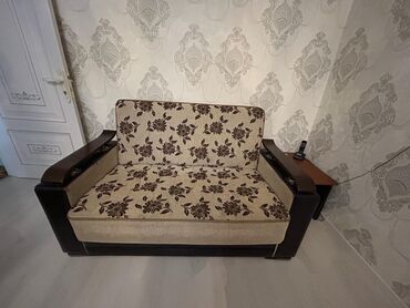 doşəmə taxta: İşlənmiş, Di̇van-kravat, 2 kreslo, Bazalı, Açılan