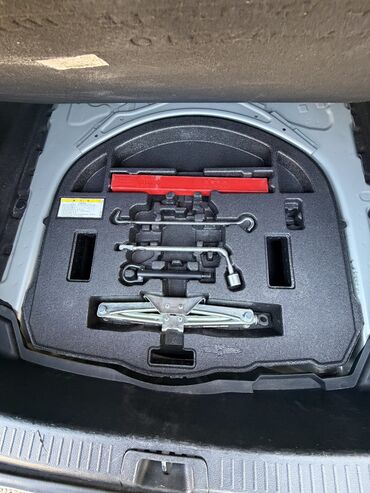 Toyota: Toyota Corolla: 2020 г., 1.8 л, Гибрид, Седан — 11