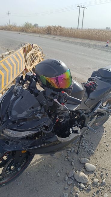 спортбайк купить: Спортбайк Suzuki, 250 куб. см, Бензин